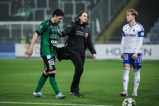 Varbergs Robin Tranberg byts ut efter skada 