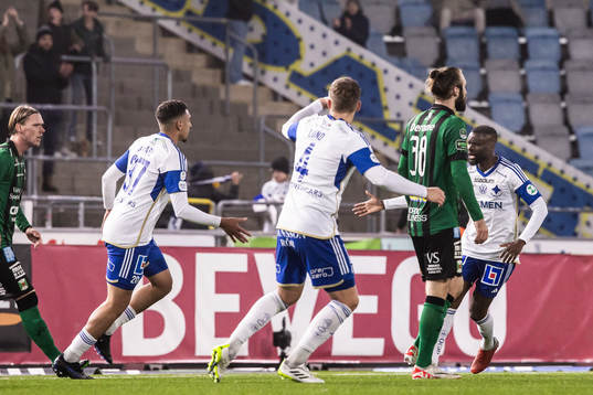 IFK Norrköpings Moutaz Neffati och Maic Sema jublar