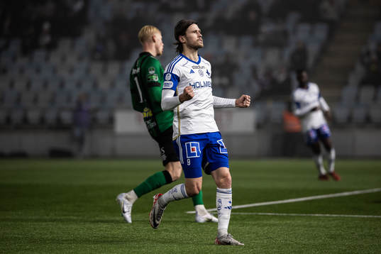 IFK Norrköpings Arnor Traustason jublar efter 3-2