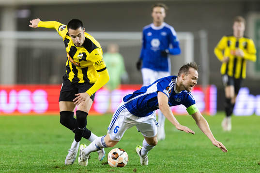 Srdjan Hrstic of BK Häcken and Martin Ellingsen of Molde