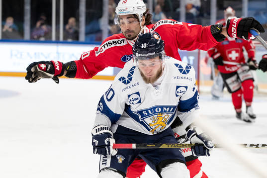 Kristian Vesalainen #10, FIN, Andres Ambühl #10, SUI