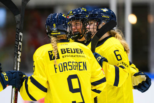Ida Press of Sweden celebrates scoring 0-2