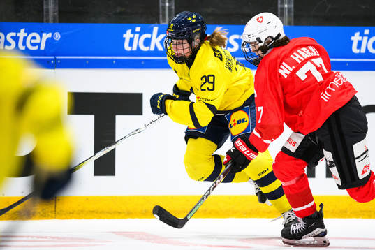 Felizia Wikner-Zienkiewicz of Sweden and Nina Harju of