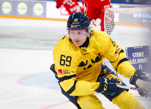 Milton Oscarson of Sweden
