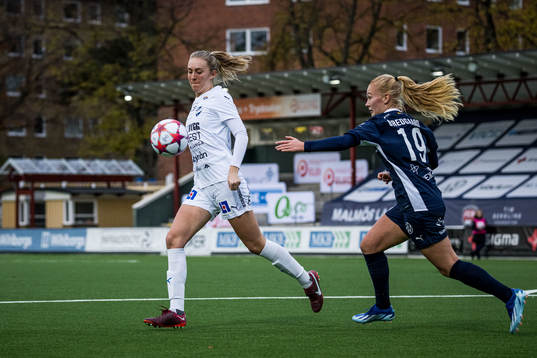 Kalmars Maja Landin och FC Rosengårds Sofie Bruun Bredgaard