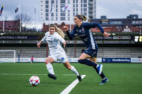 Kalmars Alva Hallengren och FC Rosengårds Olivia Schough