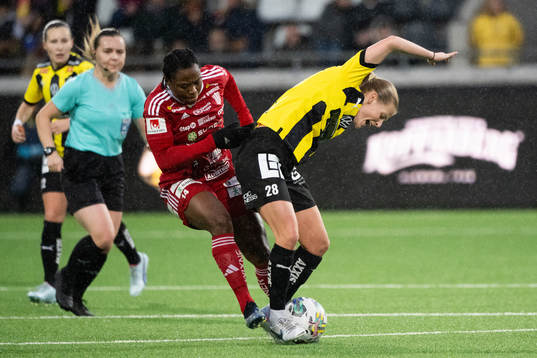Piteås Faith Ikidi Michael och Häckens Anna Anvegård