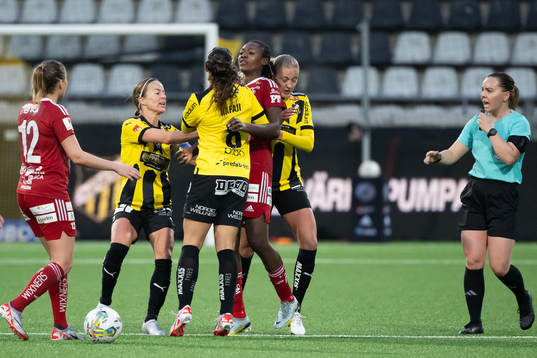 Häckens Rusul Rosa Kafaji och Piteås Anam Imo