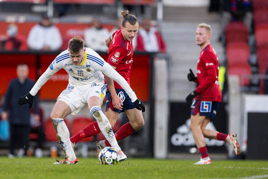 GIF Sundsvalls Ludvig Svanberg och Östers Jesper Jonasson