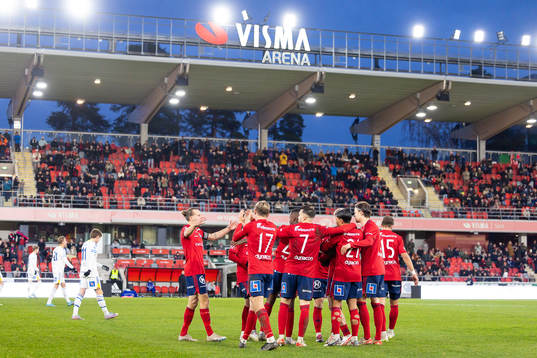 Östers spelare jublar efter mål 2-0