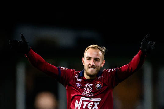 Örgrytes Amel Mujanic jublar