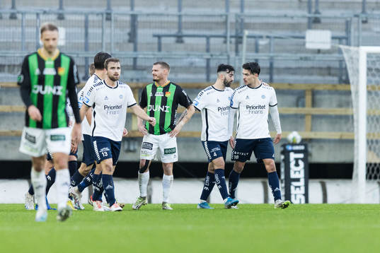 Utsiktens William Milovanovic jublar efter 0-1