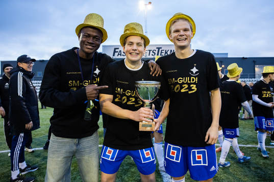 IFK Norrköpings Felix Stenman jublar