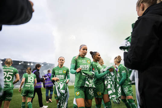 Hammarbys Matilda Vinberg, Eva Nyström och Madelen Janogy