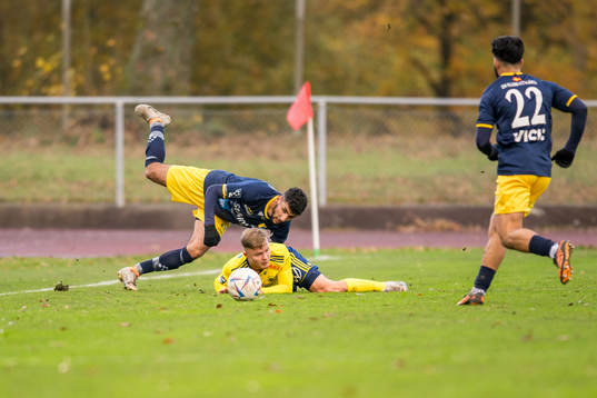 Torns IFs Omar Khattab och Ängelholms Vincent Sundberg