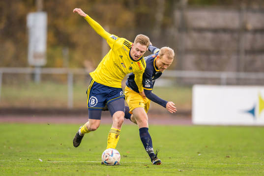 Ängelholms Karl Gunnarsson och Torns IFs Adam Olofsson