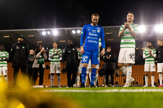 Västerås SKs målvakt Daniel Svensson och Filip Tronet
