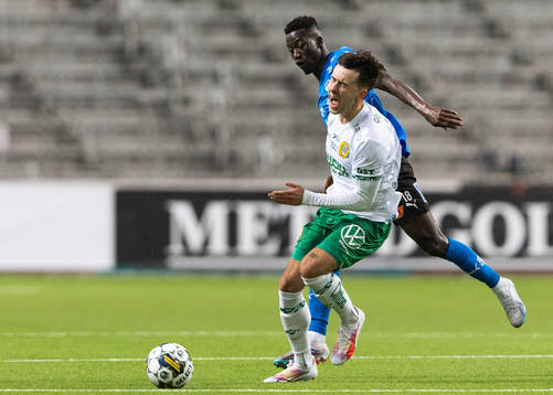 Hammarbys Marc Llinares Barragan och Halmstads Naeem Mohammed
