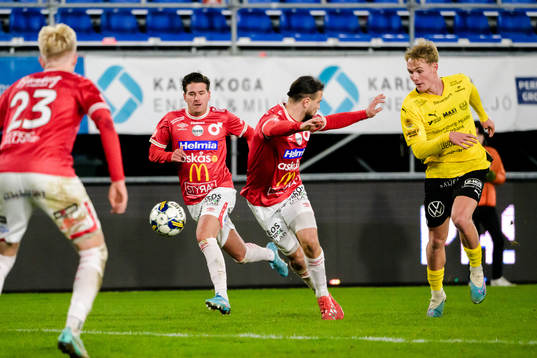 Mjällbys Max Fenger och Degerfors Carl Ljungberg