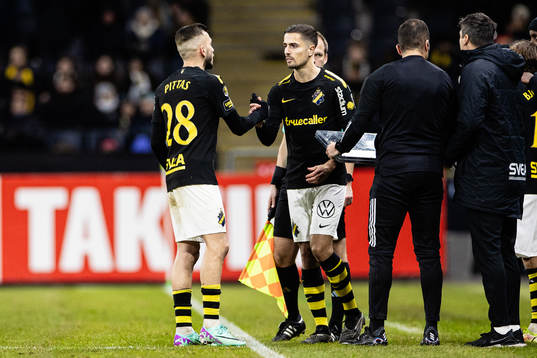 s Zack Elbouzedi blir inbytt