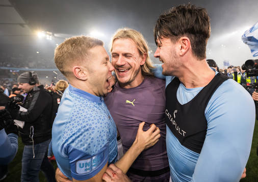 Malmö FFs Anton Tinnerholm, målvakt Johan Dahlin och
