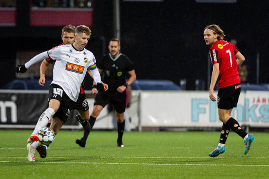 Häckens Samuel Gustafson och Brommapojkarnas Oscar Pettersson