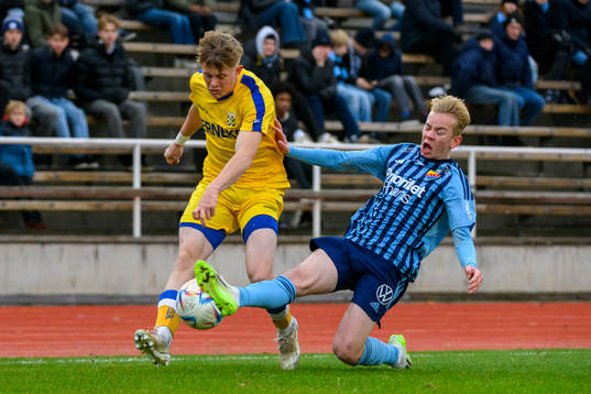 IFK Göteborgs Rasmus Nåfors Dahlin och Djurgårdens Carl Selfvén