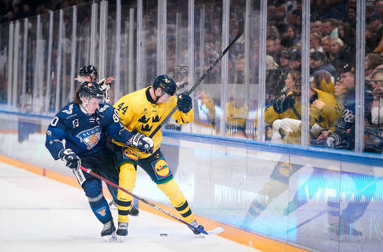 Sami Niku of Finland and Victor Ejdsell of Sweden