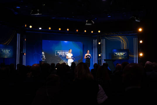 Programledare Karin Frick och Camilla Nordlund