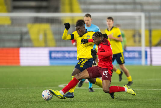 Sveriges Emmannuel Tannor och Schweiz Mahir Rizvanovic