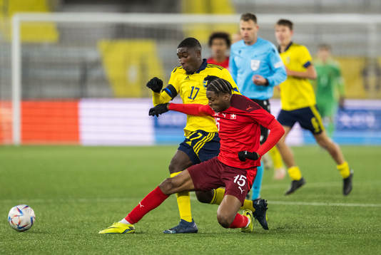 Sveriges Emmannuel Tannor och Schweiz Mahir Rizvanovic