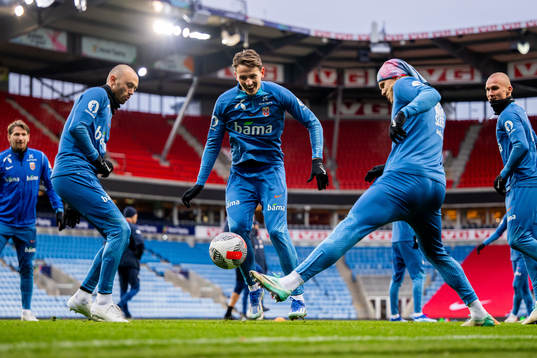Fredrik Aursnes, Sander Berge and Erling Braut Haaland of