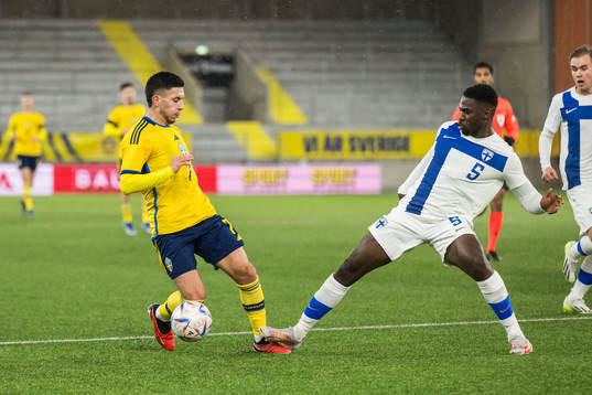 Roony Bardghji of Sweden and Tony Miettinen of Finland