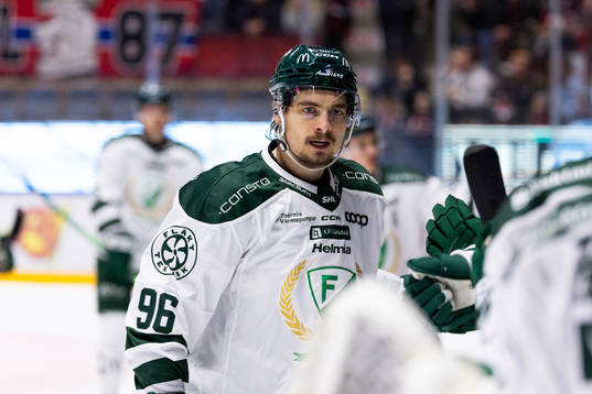 Färjestads David Tomasek jublar