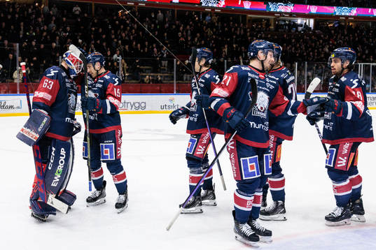 Linköpings Patrick Russell och målvakt Marcus Högberg