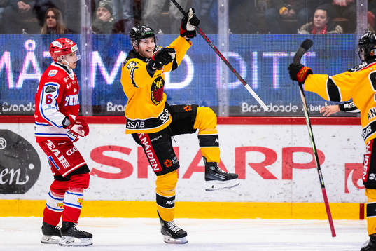 Luleås Oscar Eklind jublar