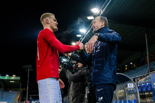 Leo Fuhr Hjelde and Jan Peder Jalland, head coach of Norway, celebrates