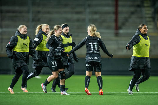 Umeås spelare jublar