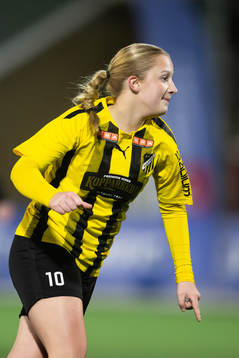 Häckens Emilia Migas jublar efter 1-3