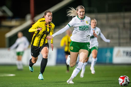 Häckens Lova Sternvik och Hammarbys Julia Krantz