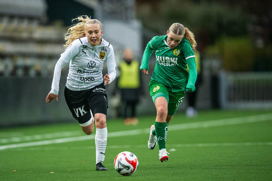 Umeås Turid Säfvenberg Hugosson och Hammarbys Ida Gagnfors