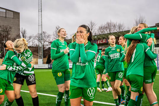 Hammarbys Elli Tsilichristos jublar