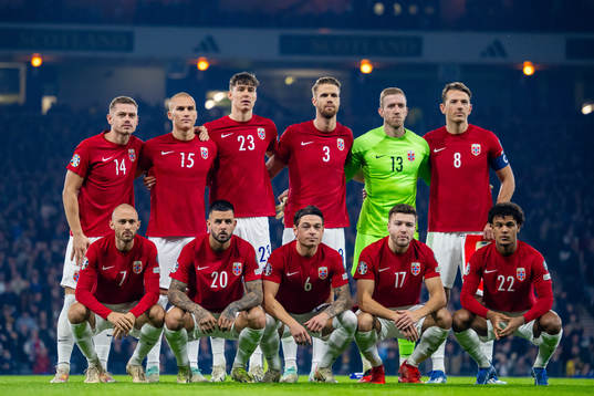 The starting eleven of Norway pose for a team photo