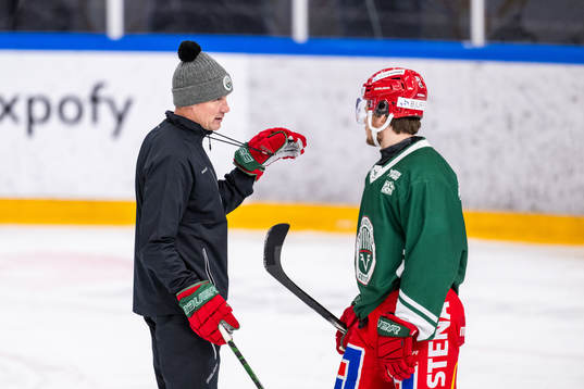 Tränare Roger Rönnberg och Malte Strömwall