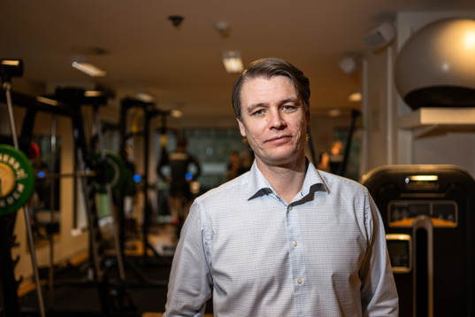 IFK Göteborgs tekniske direktör Ola Larsson poserar för ett porträtt den 22 november 2023 i Göteborg. 