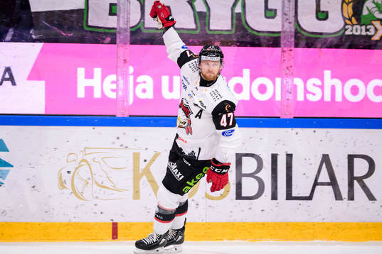 Malmö Redhawks Joakim Ryan jublar