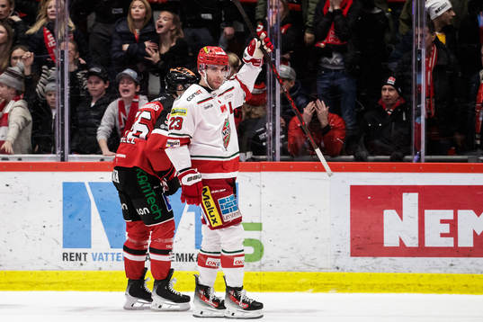 MoDos Josh Dickinson jublar