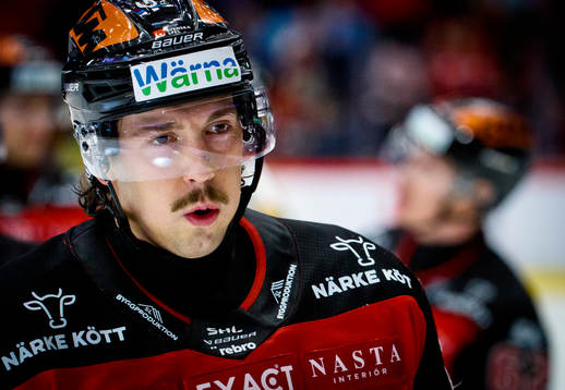 Örebros Hannes Björninen jublar vid 2-3