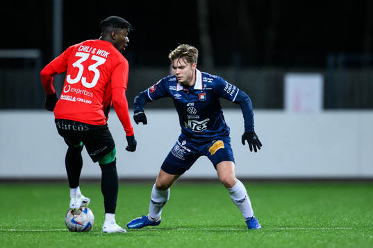Nordic Uniteds Mamadouba Diaby och Örgrytes Linus Tagesson