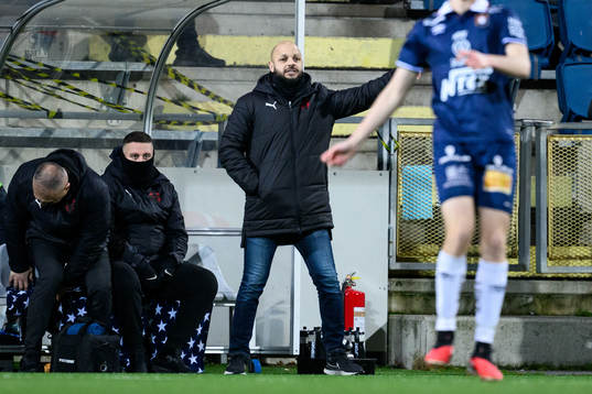 Nordic Uniteds tränare Hakan Bezgin